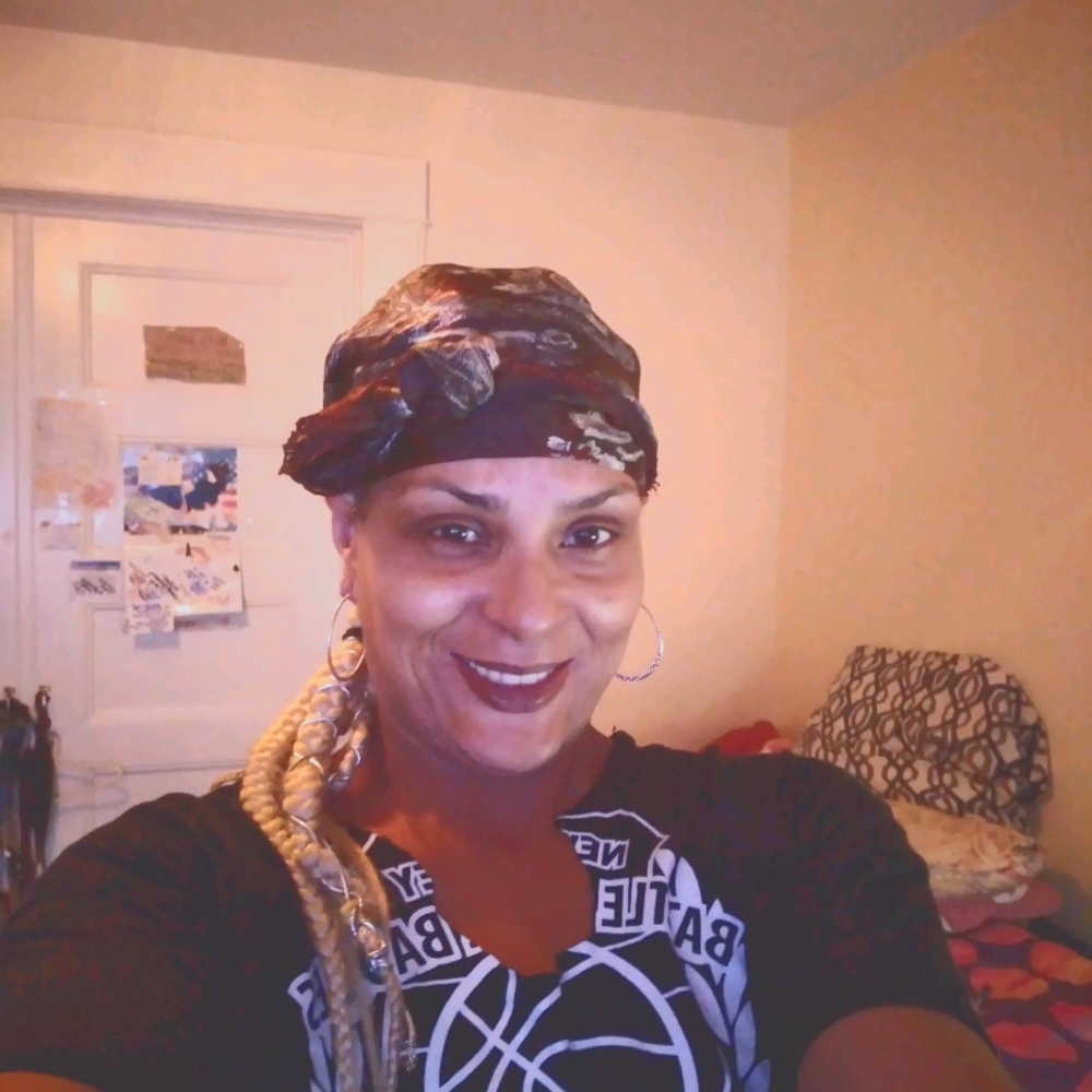 Meet your Posher, Regina